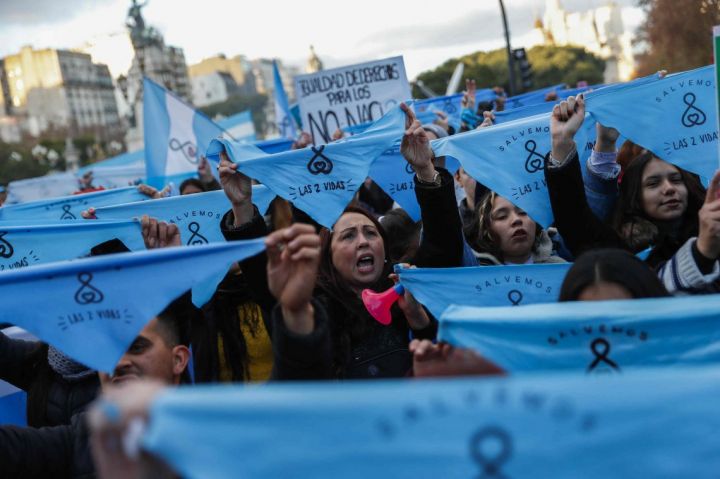 CAZADOR DE NOTICIAS - Politica | La Iglesia Católica convocó a una marcha  el 8 de marzo para rechazar el aborto